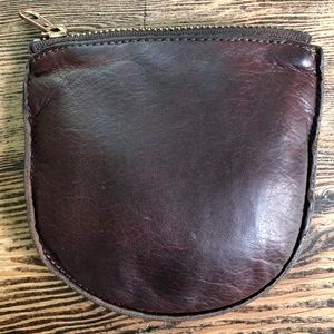 BAGGU chocolate leather small U pouch